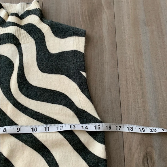 NWT Zara wavy wool blend knit high neck sweater cream grey size medium - Picture 8 of 8